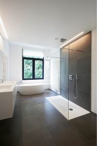 People-Treads-clear-shower-mat-light-marble