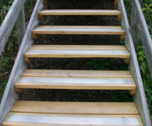 handi-treads-unfinished-commercial-public-mchenry-state-park-stairs-02