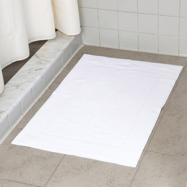 Placing a towel or fabric mat outside show