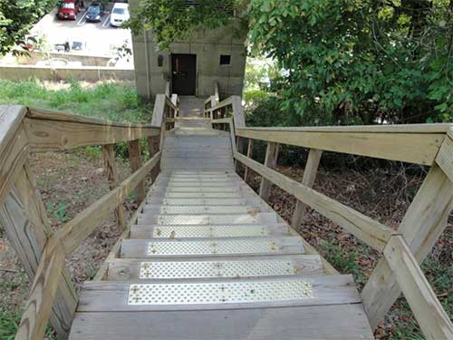 handi-treads-unfinished-commercial-national-zoo-wood-steps-500